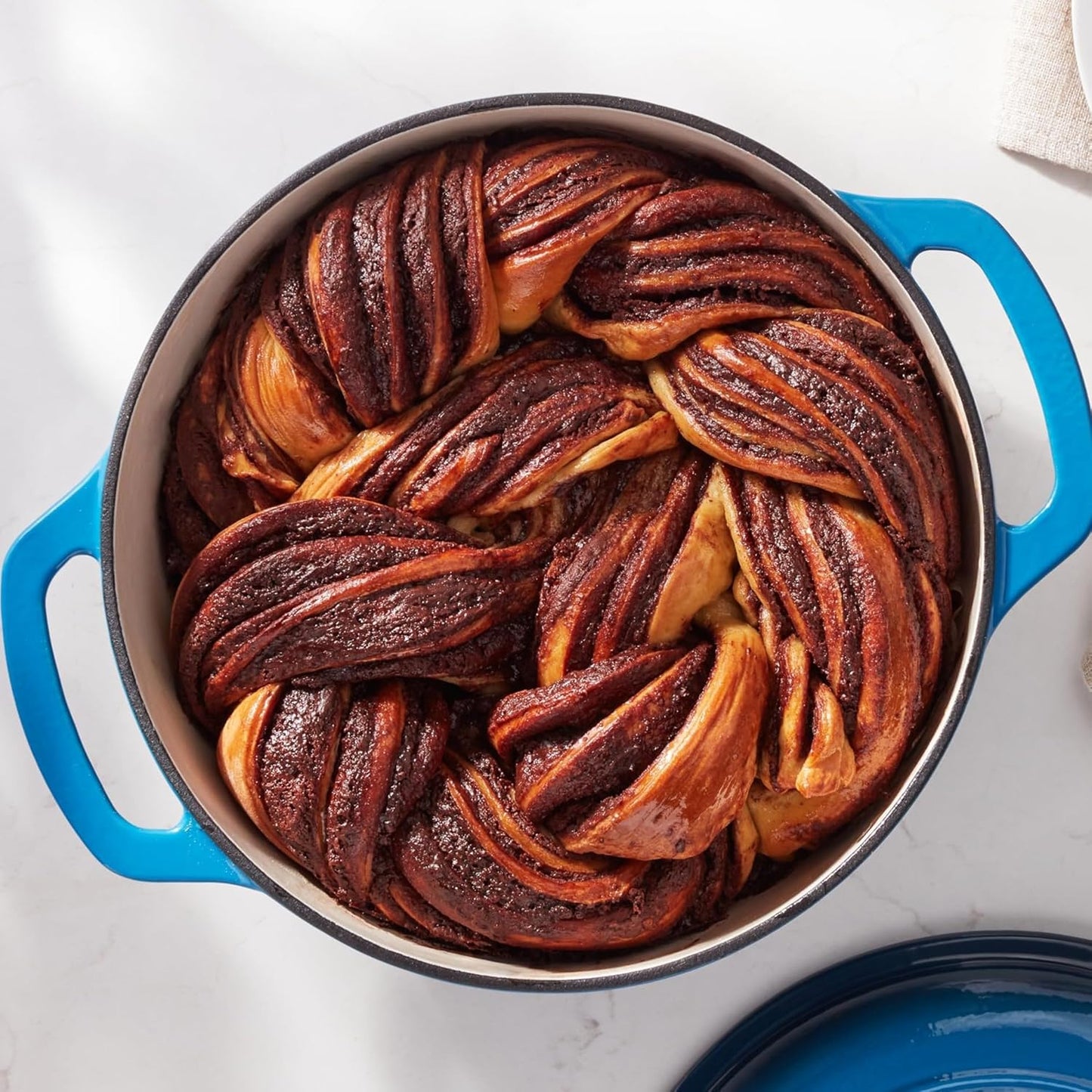 Amazon Basics Cast Iron Dutch Oven Pot with Lid, Enameled, Round, Dual Handles, Heavy-Duty, Small, 4.3-Quart, Blue