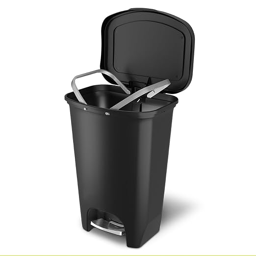 Glad Premium 13 Gallon Trash Can - Image 5