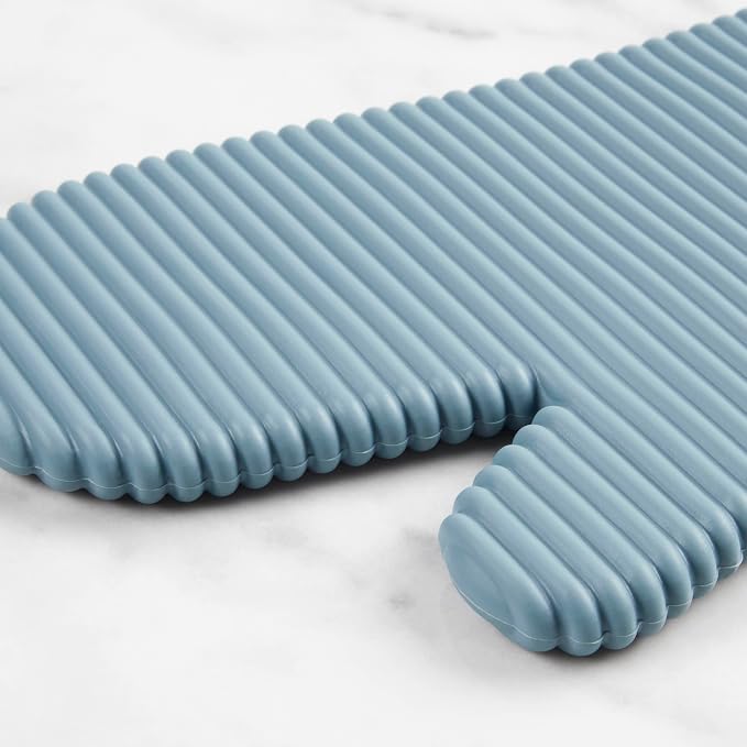 KITCHENAID Ribbed Soft Silicone Oven Mitt 2-Pack Set, Fog Blue - Image 4