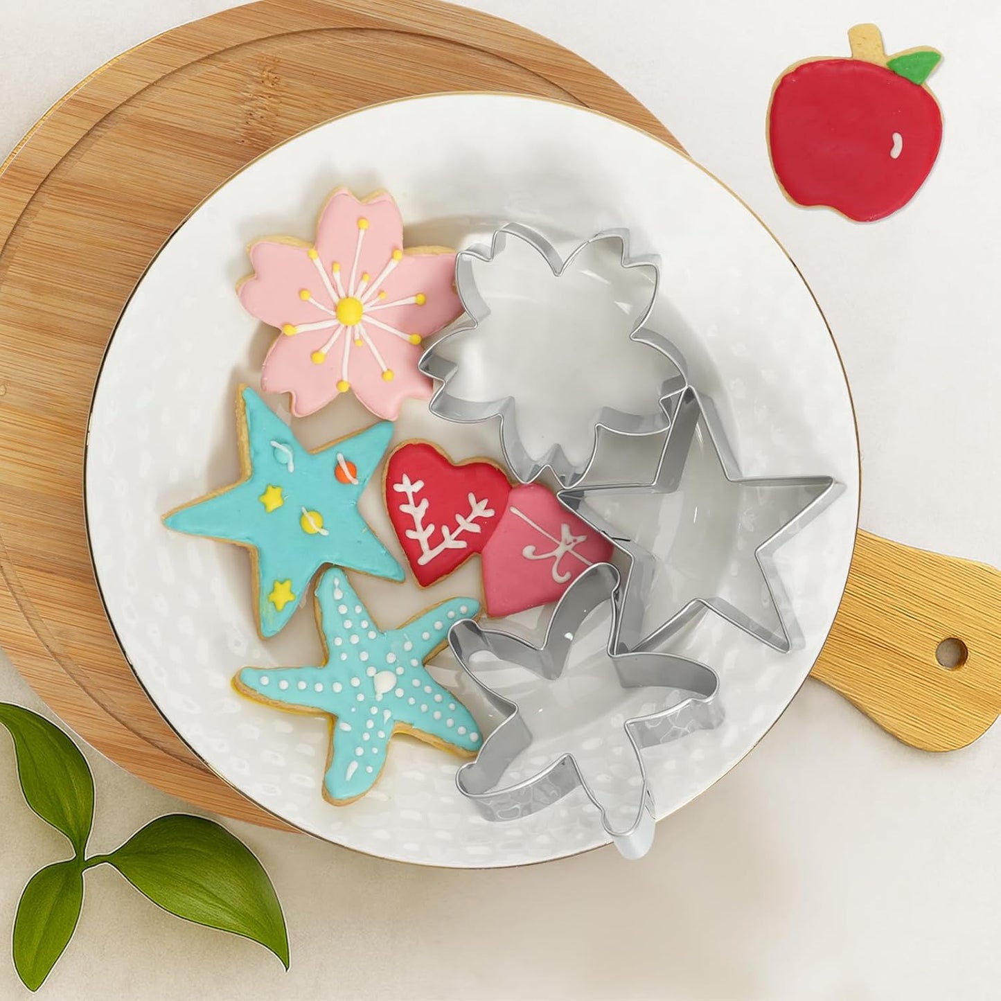 Metal Cookie Cutter 25-Piece set,Valentine's Day,Ocean,Flowers and Everyday Shapes Cookie Cutters Set,Dough Cutter,Stainless Steel and Piping Bag