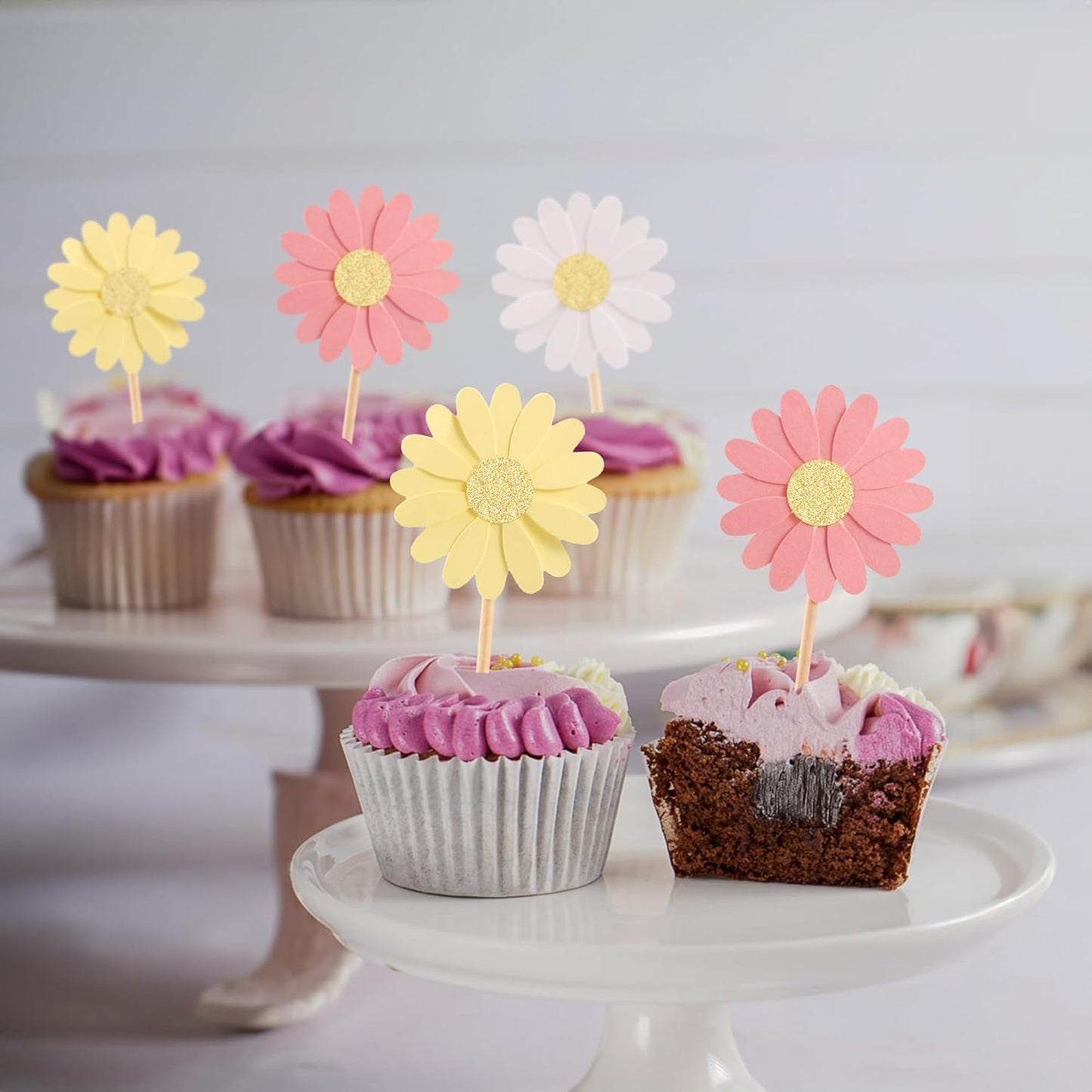 24Pcs Daisy Cupcake Toppers Glitter Flower Daisy Cake Decorations Chrysanthemum Cupcake Toppers Spring Daisy Flower Cake Picks for Birthday Wedding Supplies Multi 2