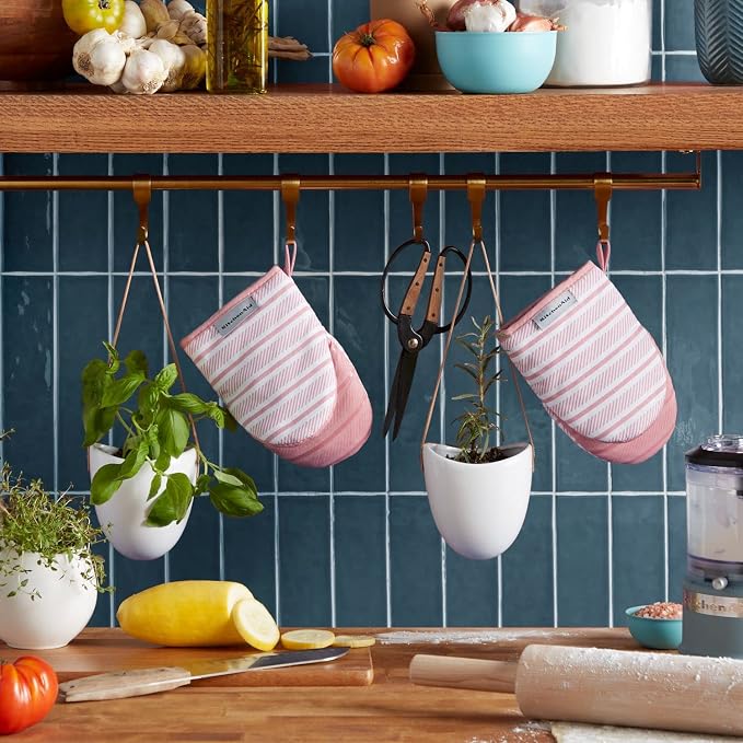 KitchenAid Albany Mini Oven Mitt 2-Pack Set, Dried Rose - Image 2