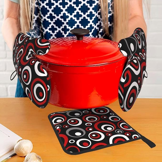 Retro Red Circles Oven Mitt and Pot Holder Set - Image 3