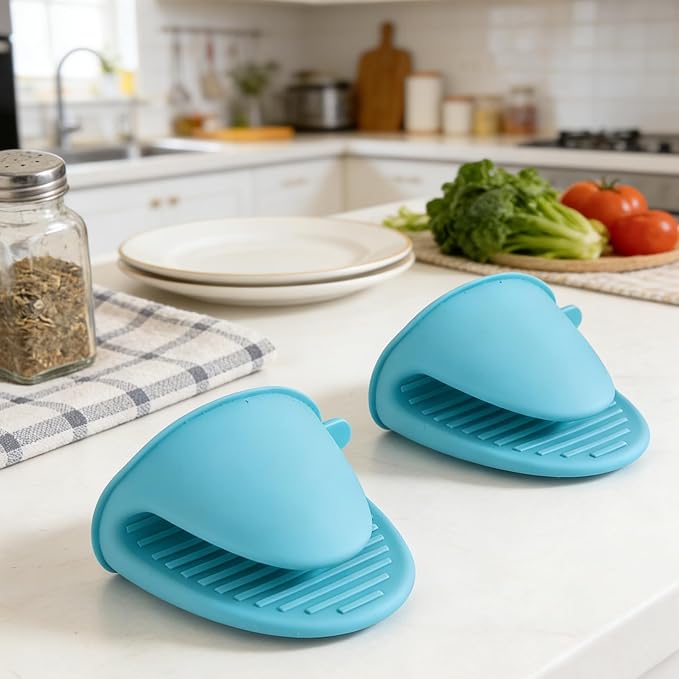 4 PCS Silicone Oven Mitts Heat Resistant Mini Oven Gloves - Image 2