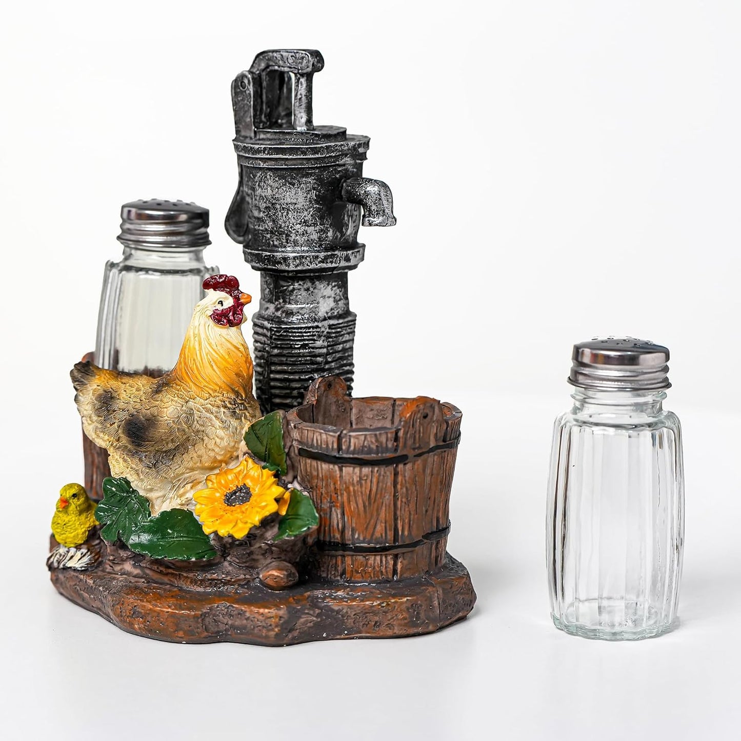 Rustic Salt And Pepper Shakers Set - Salt And Pepper Dispenser with Resin Hen Well Figurine And Statues Holder - Farmhouse Kitchen DéCor with Glass Spice Jars