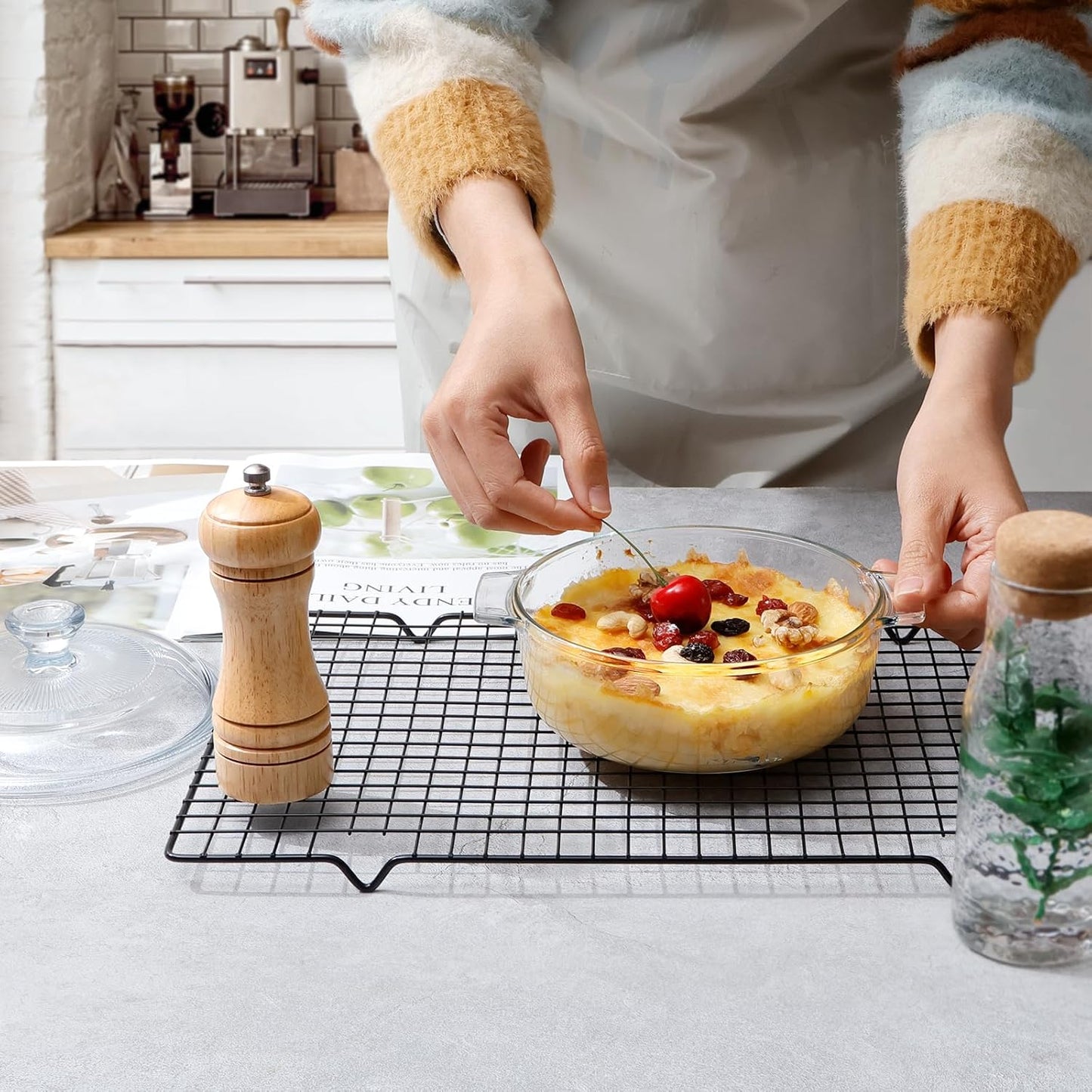 NUTRIUPS Mini Glass Casserole Dish with Lid Oven Safe Covered Round Casserole Dish 6" Glass Microwave Bowls With Lid Microwavable Cookware (26oz-Mini)