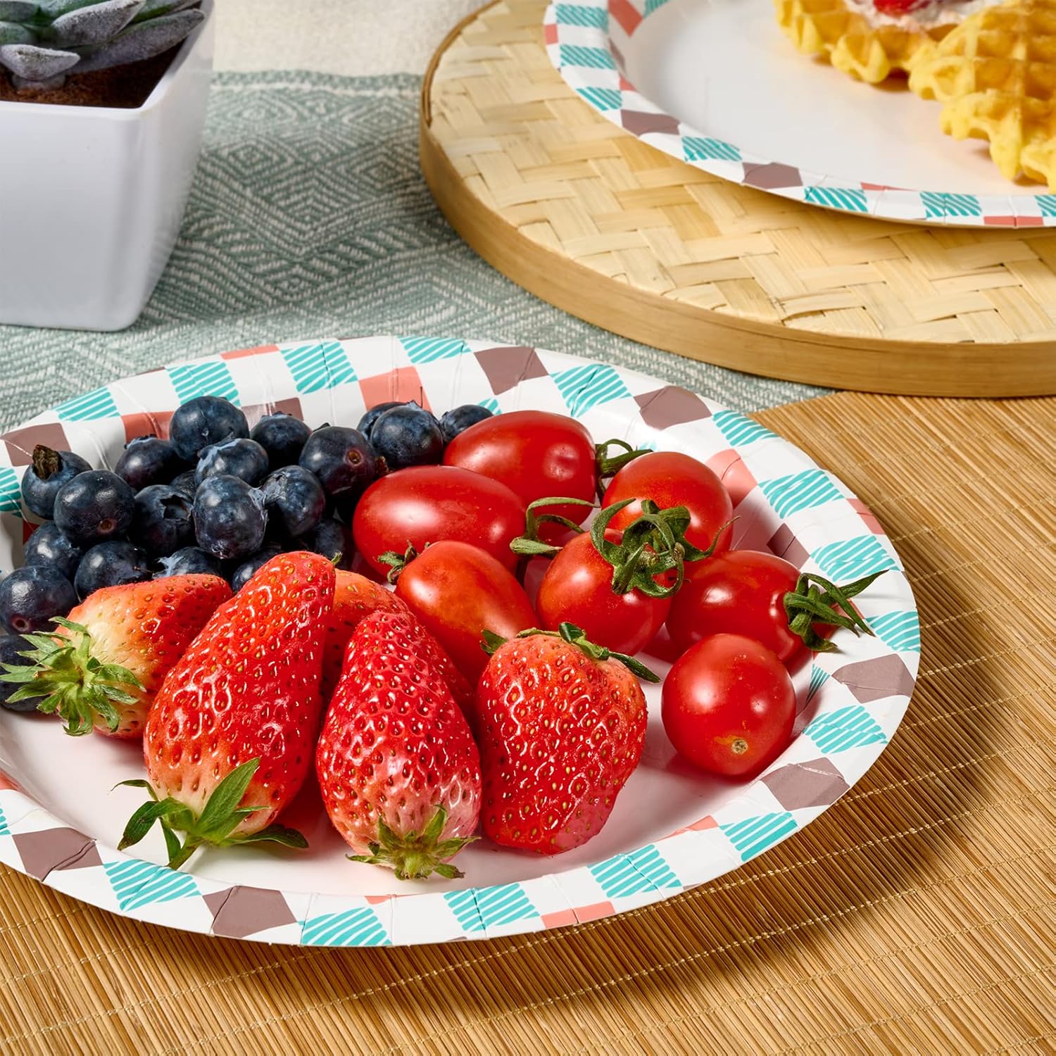 FOCUSLINE 10 inch Paper Plates, Disposable Paper Plates 10 inch Bulk 160 Count, Soak-Proof & Cut-Proof Bulk Plate for Parties, Picnic and Family Gatherings.