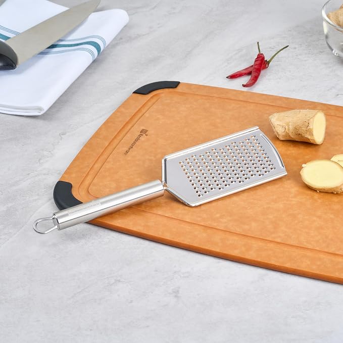 Restaurantware-German Standard Fine Handheld Graters, 6 Flat Cheese Graters - Image 3