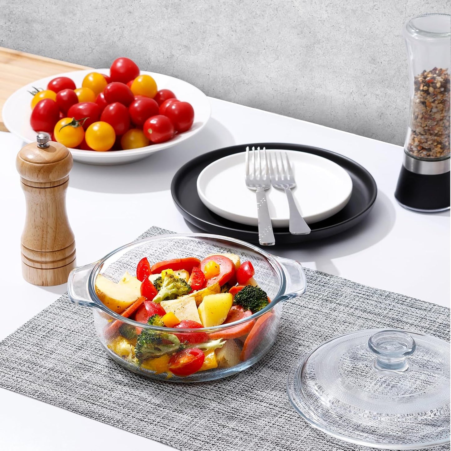 NUTRIUPS Mini Glass Casserole Dish with Lid Oven Safe Round Casserole Dish 6" Glass Baking Dish With Lid (25oz)