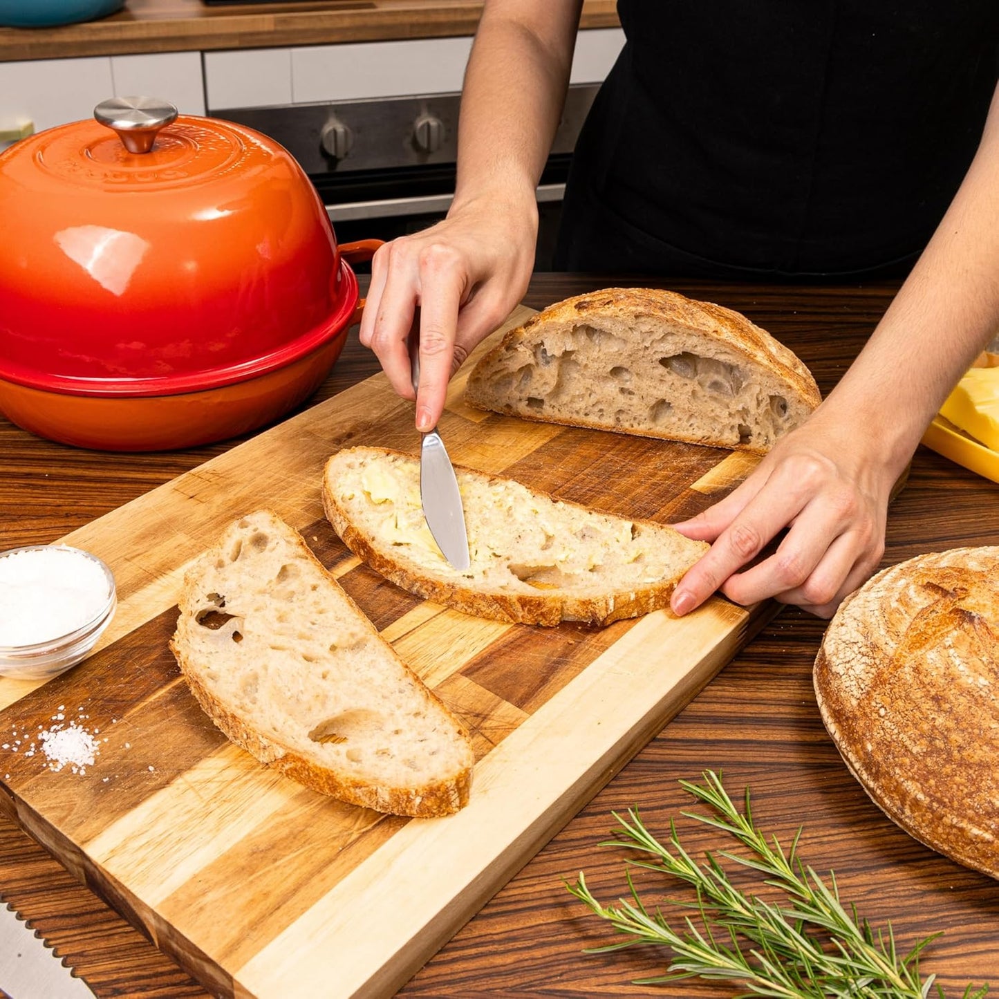 Enamelled Cast Iron Dutch Oven Pot – Dutch Oven For Sourdough Bread Baking – Cast Iron Bread Pot – Orange, 6 Quarts, 22cm – by Nuovva